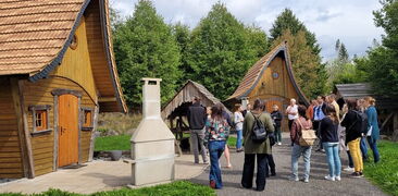 Besichtigung Hexen-Chalets