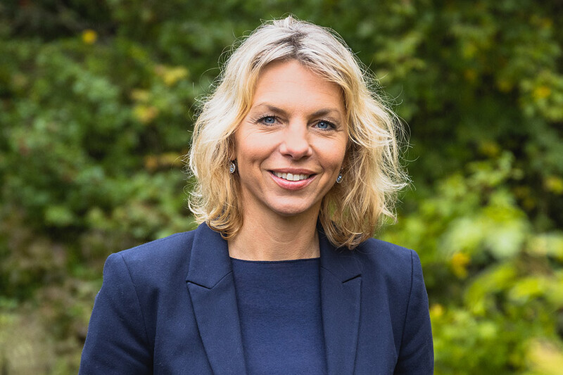Ministerin Susanna Karawanskij